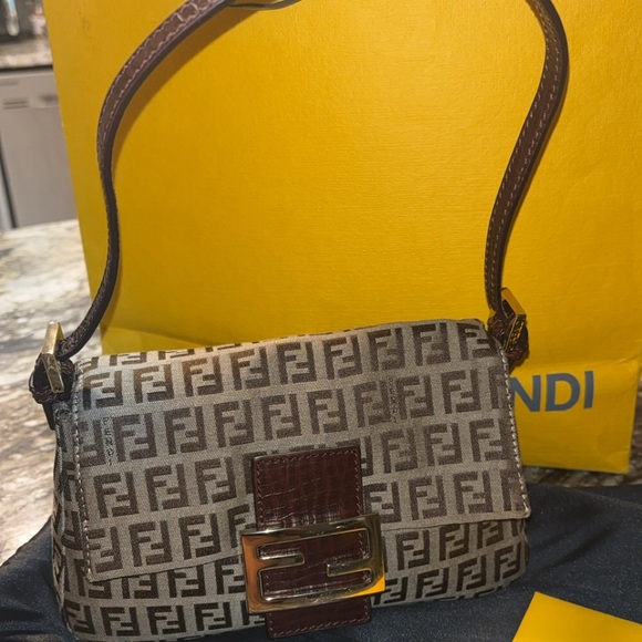 Small/mini Fendi Shoulder Bag - Picture 5 of 5